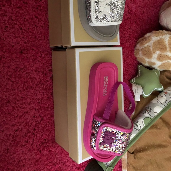 Mk toodler sandals size 10 never worn - Picture 1 of 2